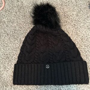 Lululemon wool be toasty hat